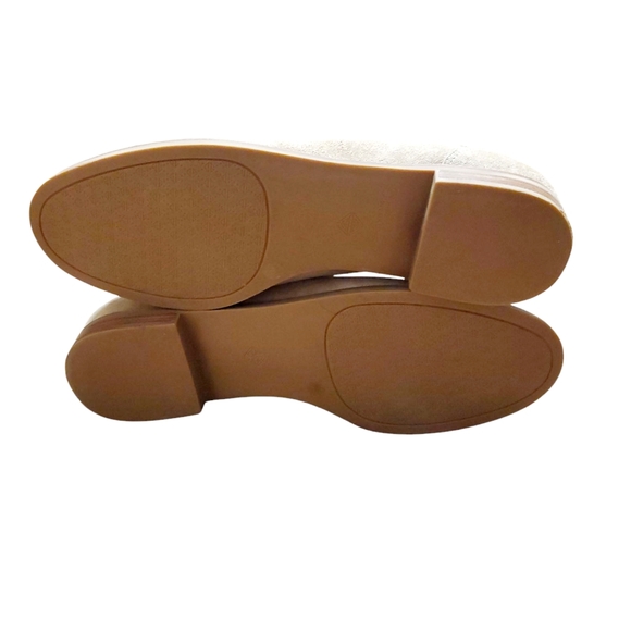 Antonio Melani Womens Tan Suede Silver Studded Loafers Size 10 NWOB - Picture 6 of 7